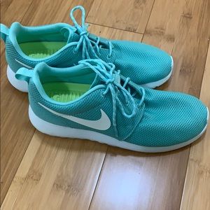 Women’s Nike Roshe Run